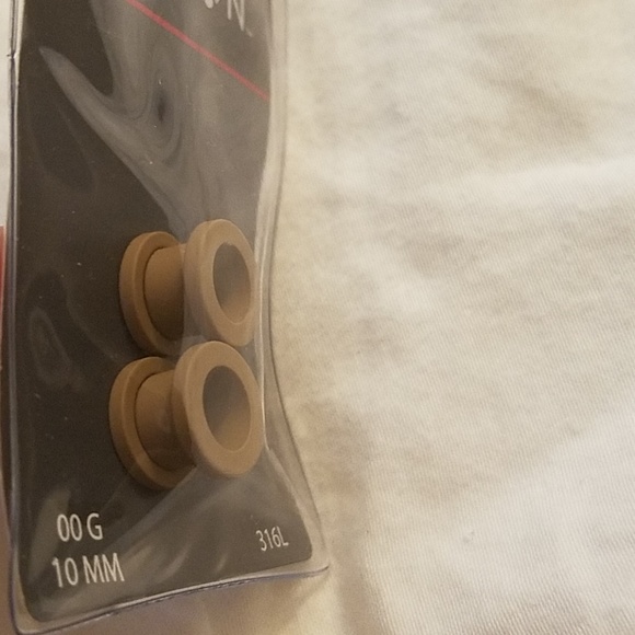 00g Tan Rubber Tunnels - Picture 2 of 2